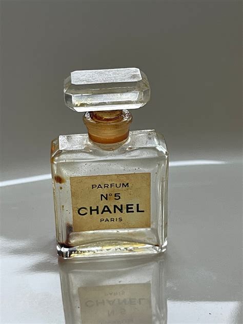 vintage chanel 5 parfum bottles|chanel no 5 original formula.